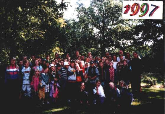 De groepsfoto van het Victorie Zomerkamp 1997
